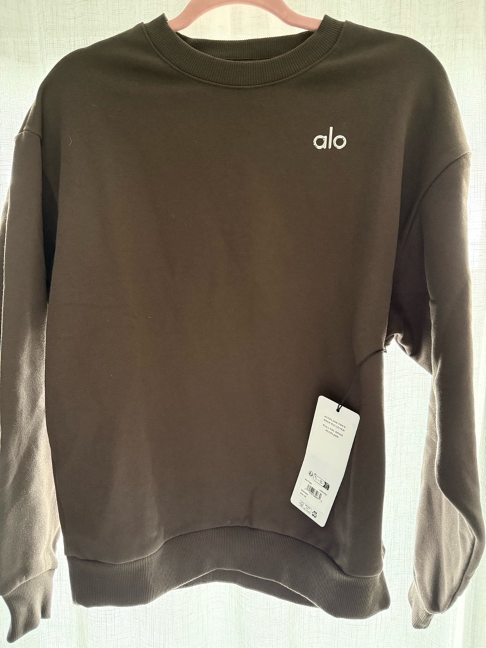 Brand new Accolade crew neck Bought from Alo.com receipt w/ tags